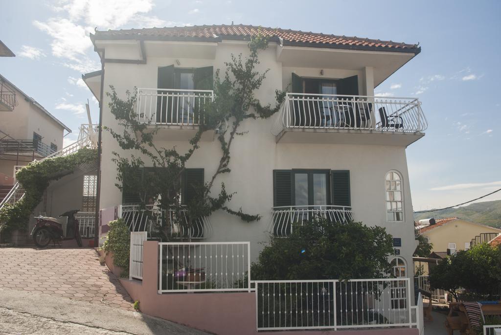 Apartments Vongula Трогир Экстерьер фото